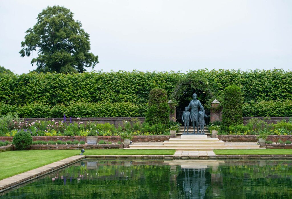 The Statue Of Princess Diana Has Been Unveiled Uffmag